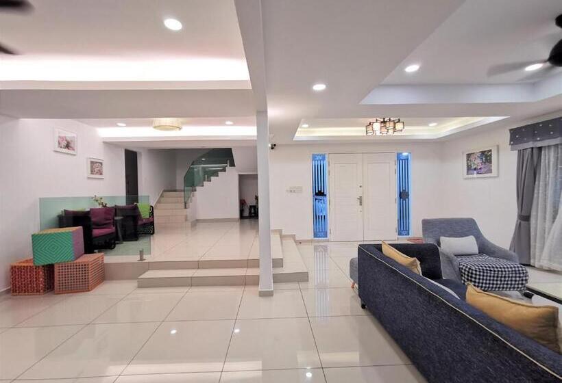 بانگلوی لوکس, Secret Garden Warni Villa