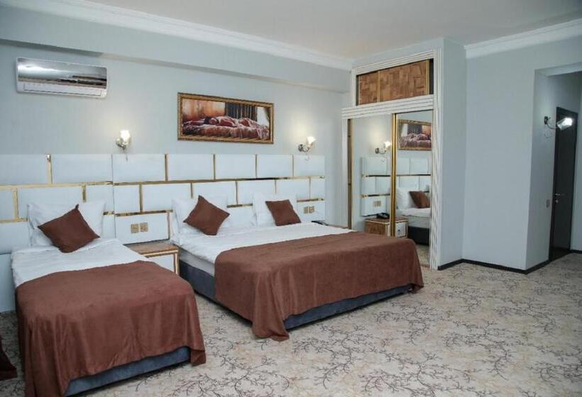 غرفة ديلوكس ثلاثية, Bey Palace