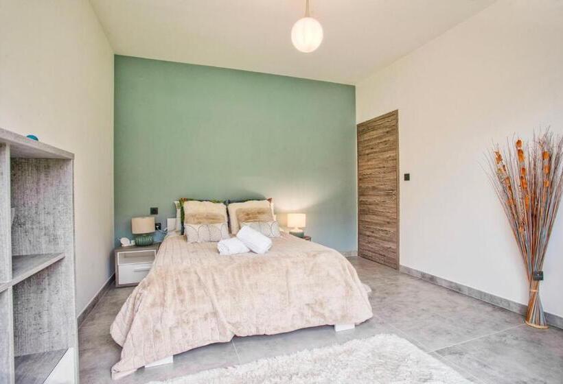Дом 1 Спальня, Villa Howard — Jacuzzi, Tranquility & Parking