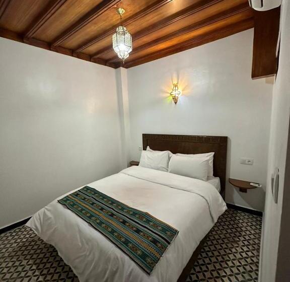 Quarto Economy, Riad El Wazzania