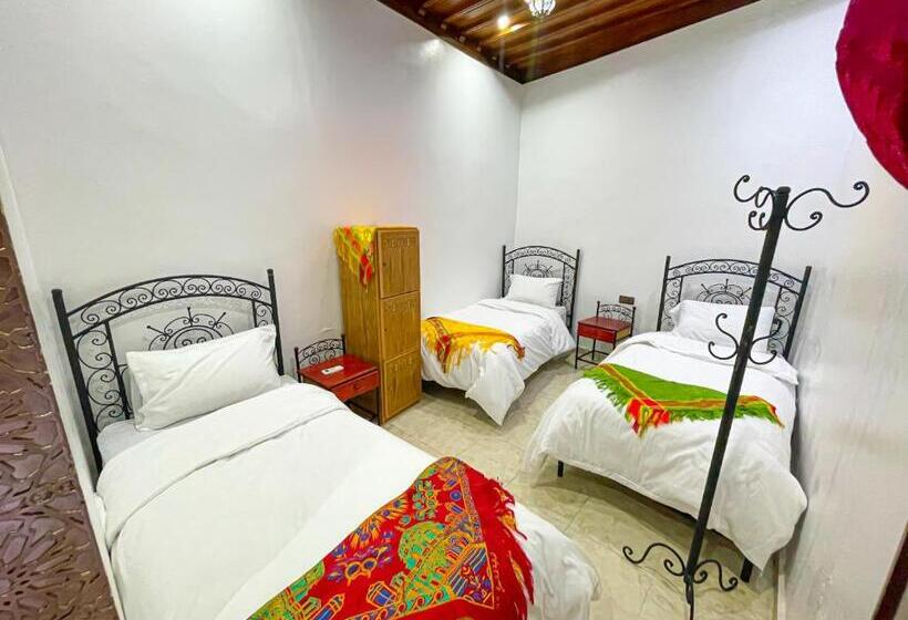 Quarto Triplo Comfort, Riad El Wazzania