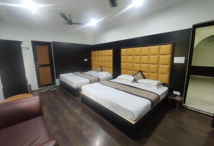 Четырехместный Номер Стандарт, Silverinnkashmir