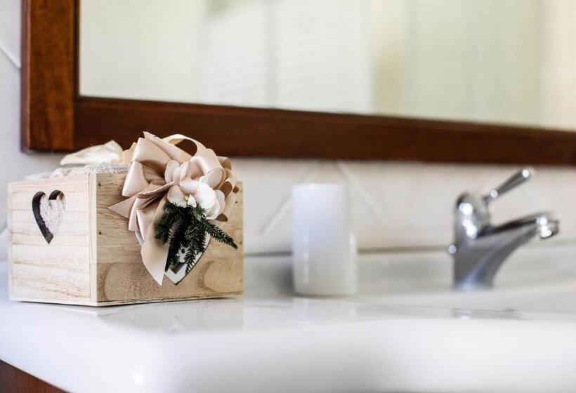 اتاق استاندارد سه نفره, B&b Liola