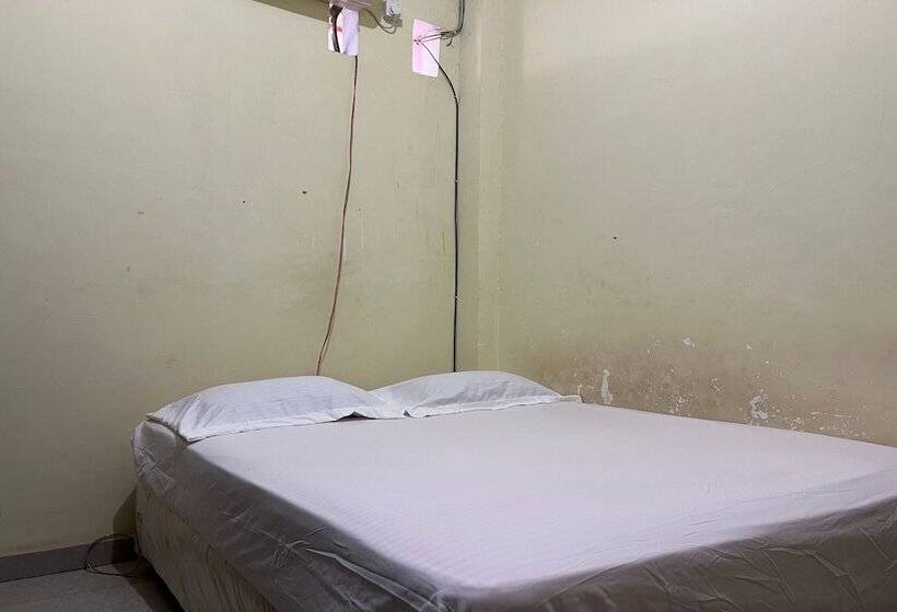 스탠다드 룸, Oyo 93683 Kost Naura