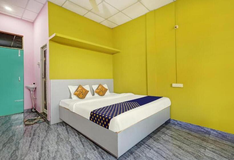 اتاق کلاسیک سه تخته, The Farmhouse Inn