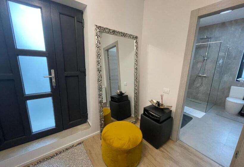 اتاق استاندارد, Room In Private House