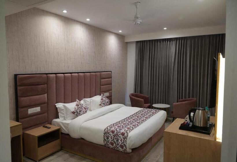 اتاق سوپریور خانوادگی, Acr Luxury