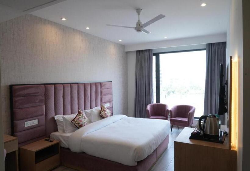 اتاق سوپریور خانوادگی, Acr Luxury