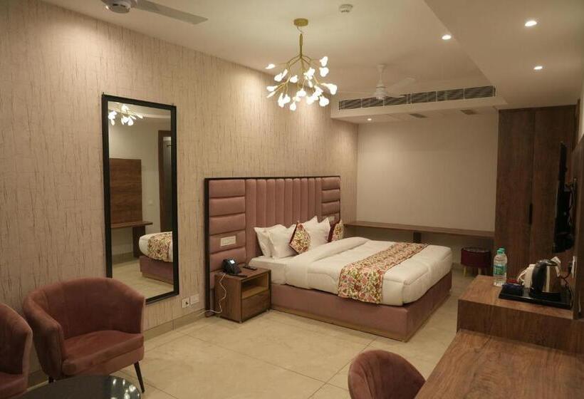 سوییت خانوادگی, Acr Luxury