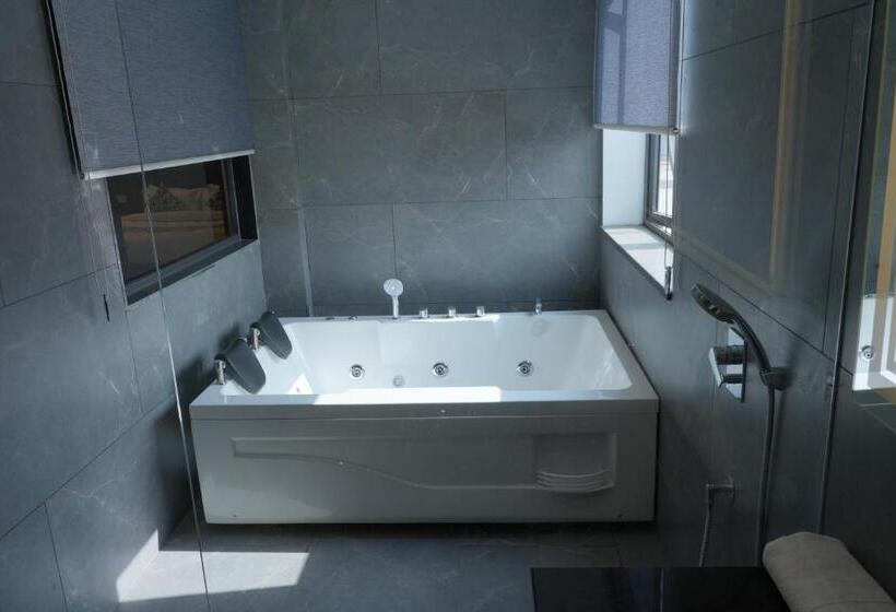 اتاق خانوادگی, Acr Luxury