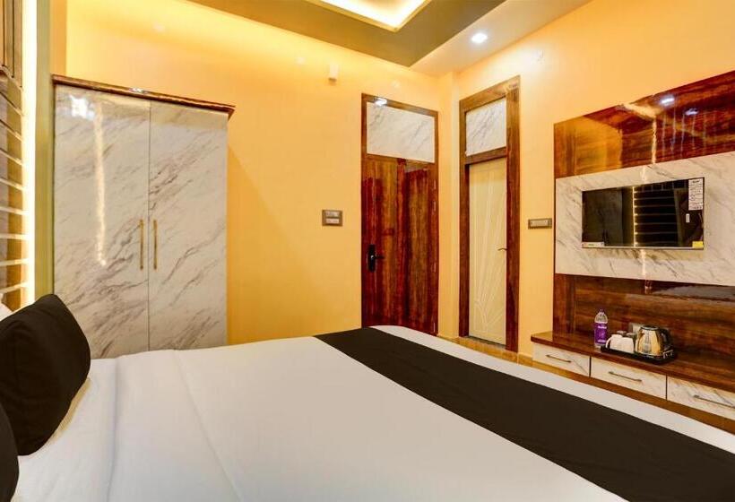 Трехместный Номер Классика, Oyo Hotel Ashok Vihar