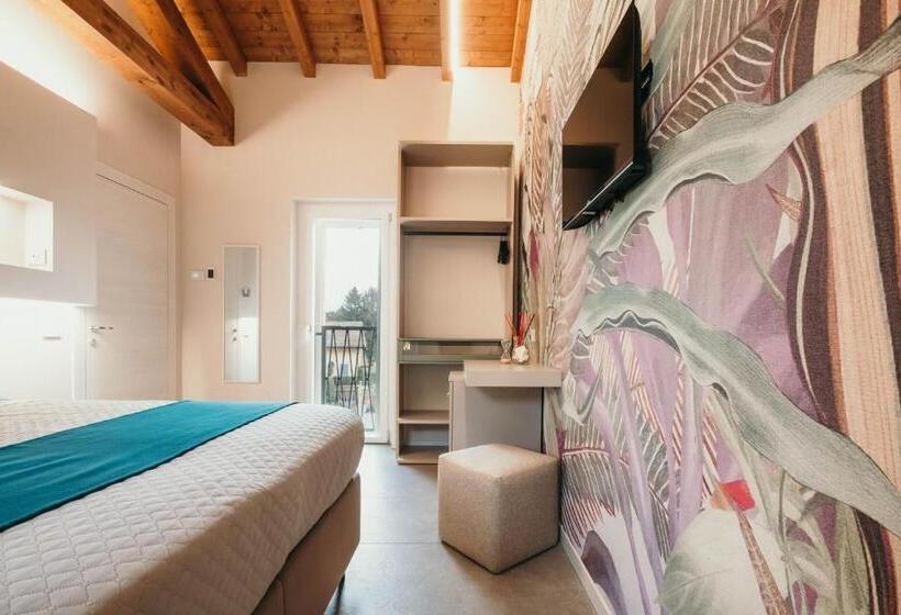 Номер Deluxe Вид на Сад, Gio Leo Guest House