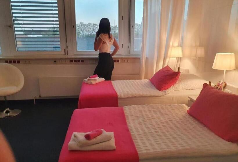 Трехместный Номер Классика, Business Hotel Wiesbaden Prime