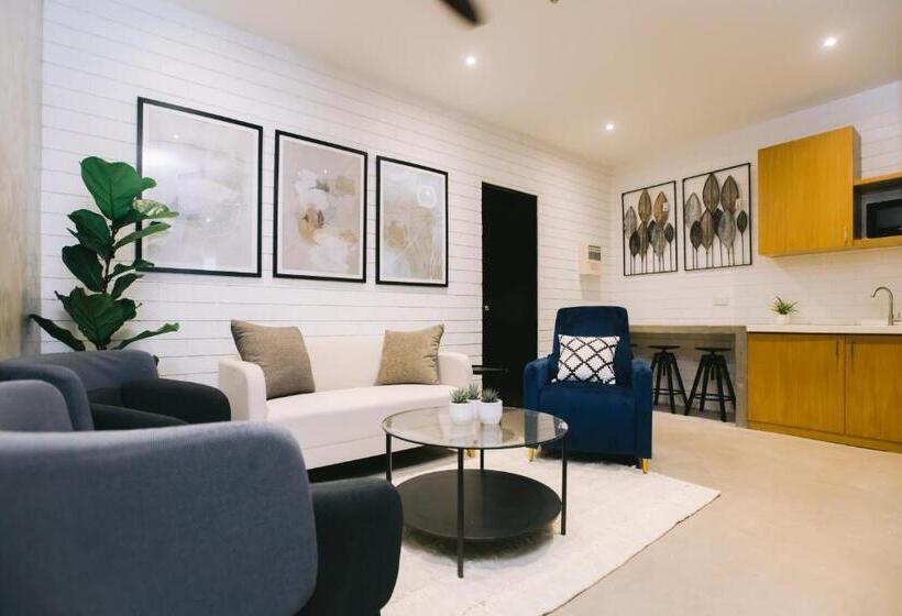 Номер Superior, 10 Oxford Residences