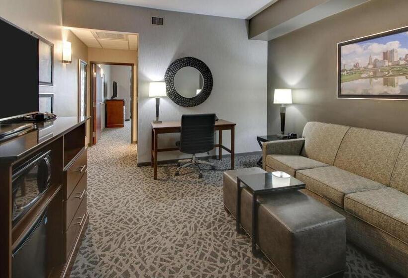 سوییت, Drury Plaza Hotel Cincinnati Florence