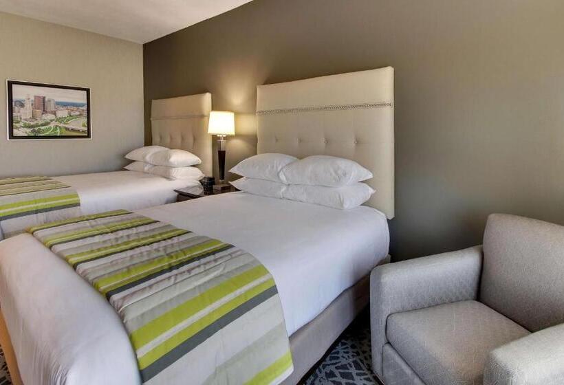 اتاق دلوکس مخصوص معلولین, Drury Plaza Hotel Cincinnati Florence