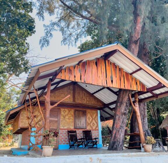 بانگلوی استاندارد, Full Moon Bungalow Resort Koh Chang Ranong