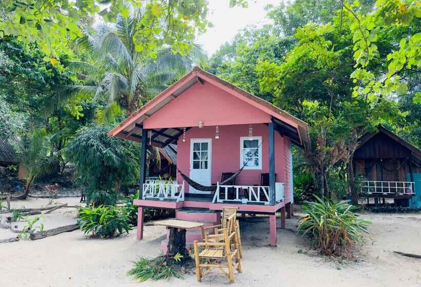 بانگلوی استاندارد, Full Moon Bungalow Resort Koh Chang Ranong