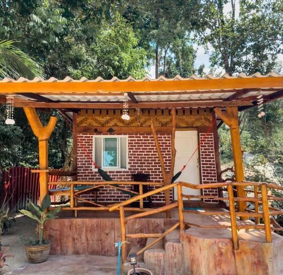 بانگلوی لوکس, Full Moon Bungalow Resort Koh Chang Ranong