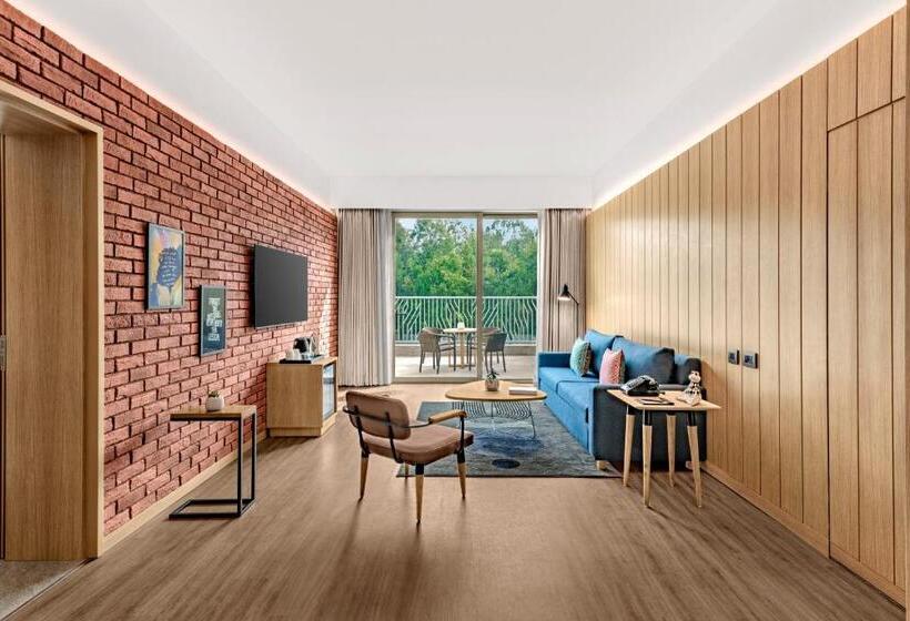 Suite Łóżko King Size, Moxy Bengaluru Airport Prestige Tech Cloud