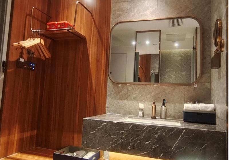 اتاق اجرایی, Lanou Hotel Lianyungang Donghai High Speed Railway Station Crystal City