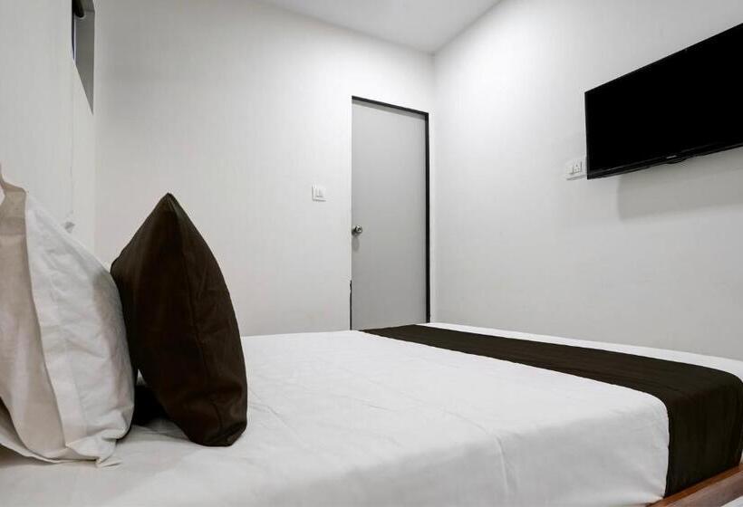 Трехместный Номер Классика, Oyo Hotel Vrindavan Residency