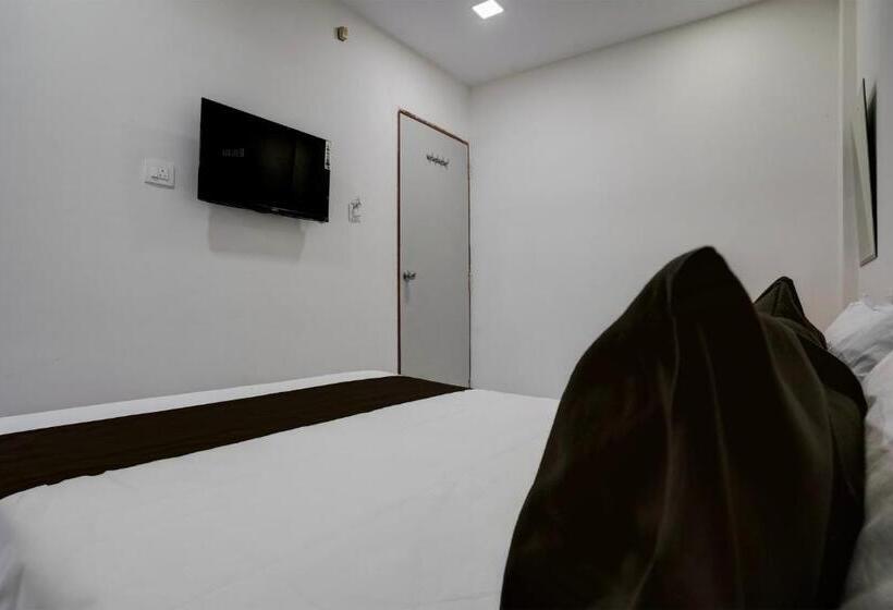 Трехместный Номер Классика, Oyo Hotel Vrindavan Residency