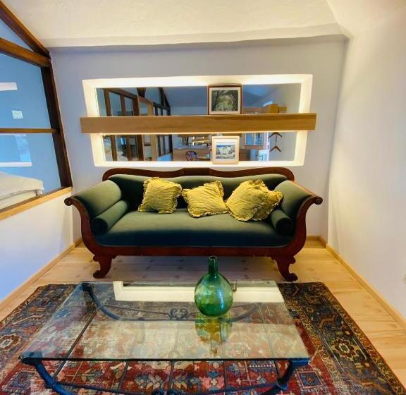 سوییت با چشم‌انداز دریا, La Rayuela Suites