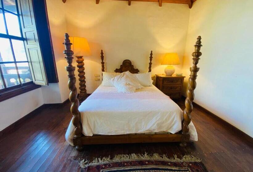 Deluxe Suite Sea View, La Rayuela Suites