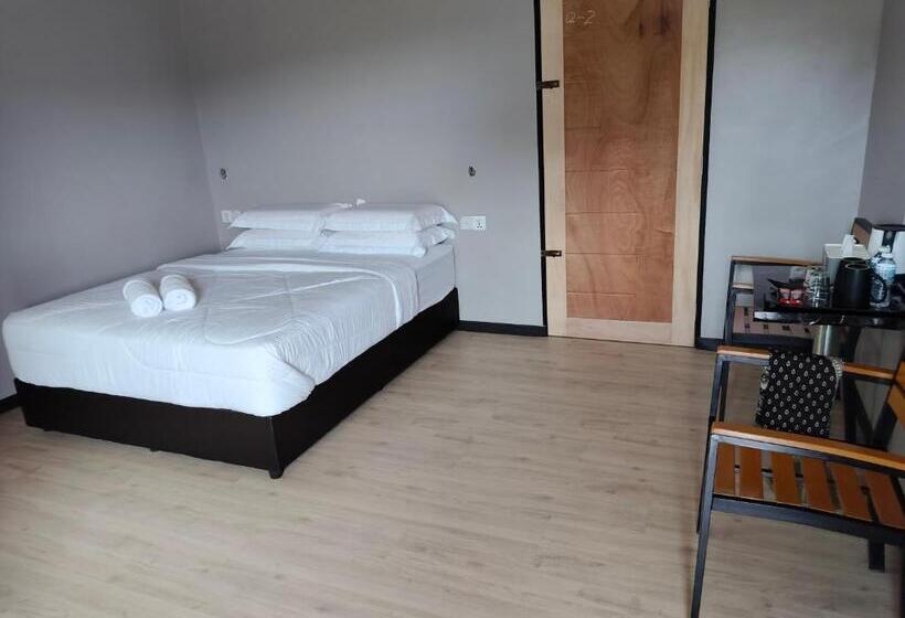 Номер Стандарт, Perry Barr La Ganta Residence