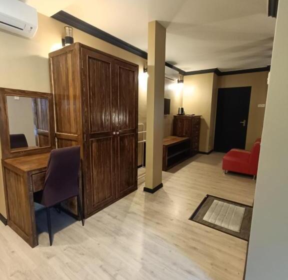 Семейный Номер Вид на Сад, Perry Barr La Ganta Residence