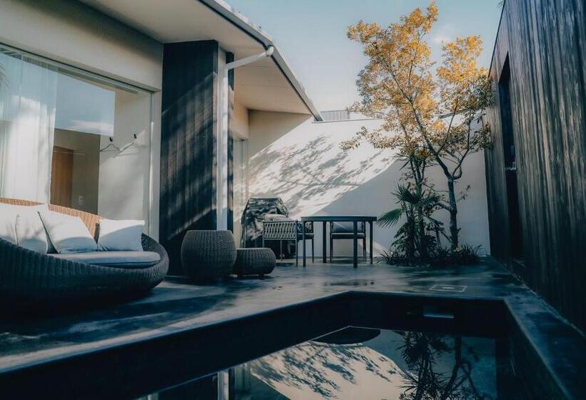 Люкс с Бассейном, Botanical Pool Club
