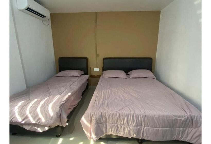 Трехместный Номер Deluxe, Oyo 90857 Hotel Kong Jing