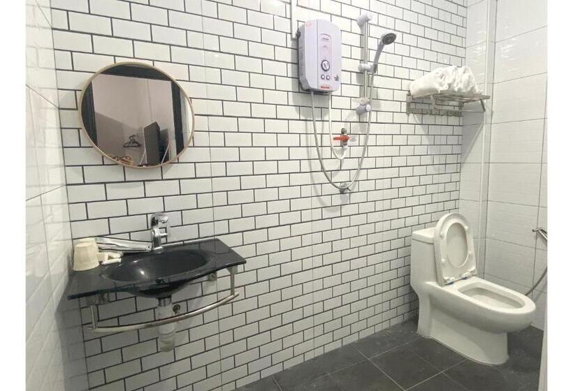Люкс Премиум, Oyo 90857 Hotel Kong Jing