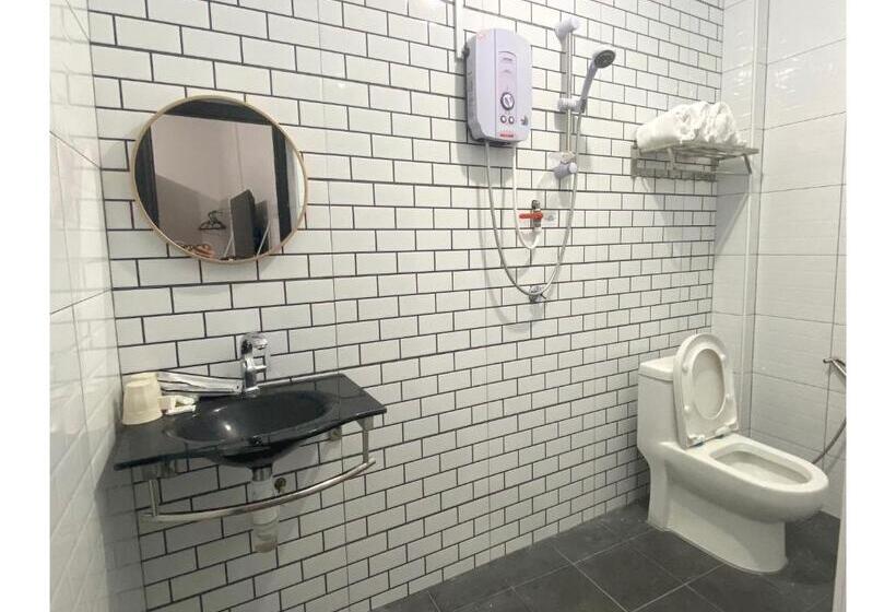 Люкс Премиум, Oyo 90857 Hotel Kong Jing