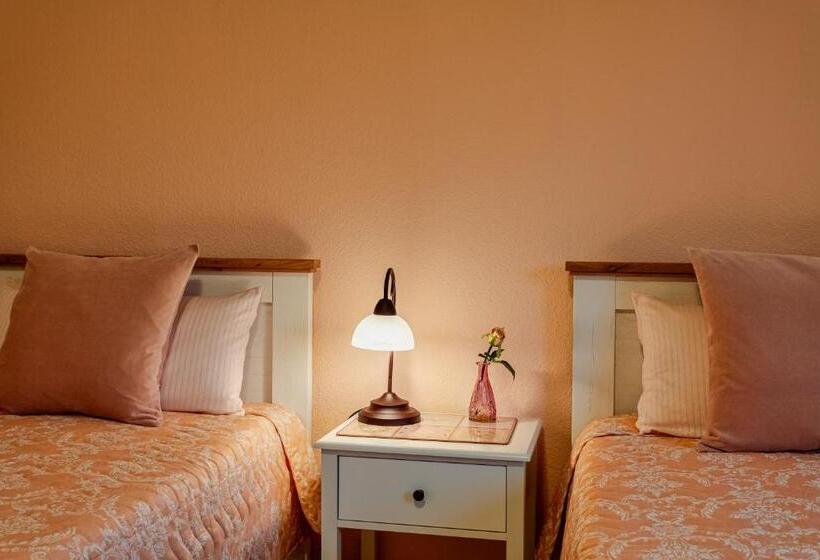 Номер Стандарт, Pension Im Landhausstil Im Brombachtal, Odenwald