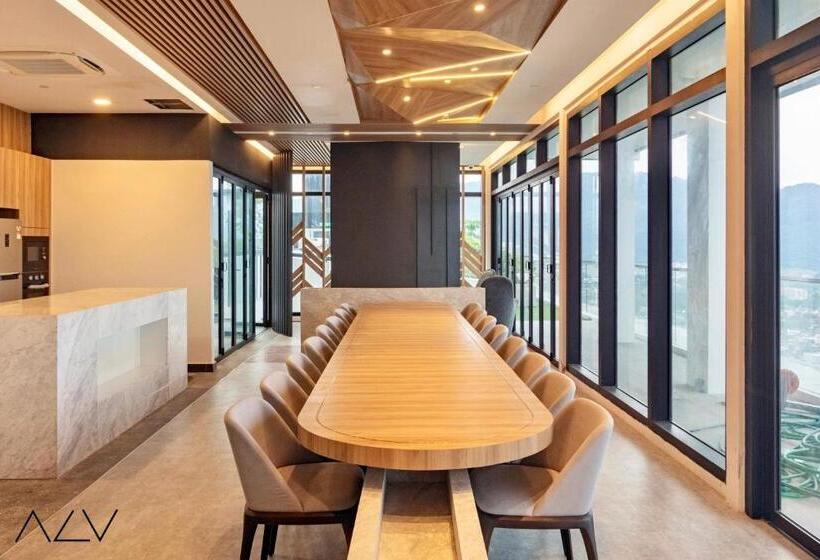 דירת שלושה חדרים, Urban Suites, Classic Collection By Stellar Alv