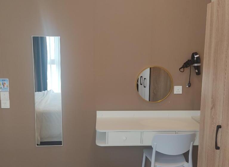 اتاق راحتی سه تخته, Urban Suites Jsw