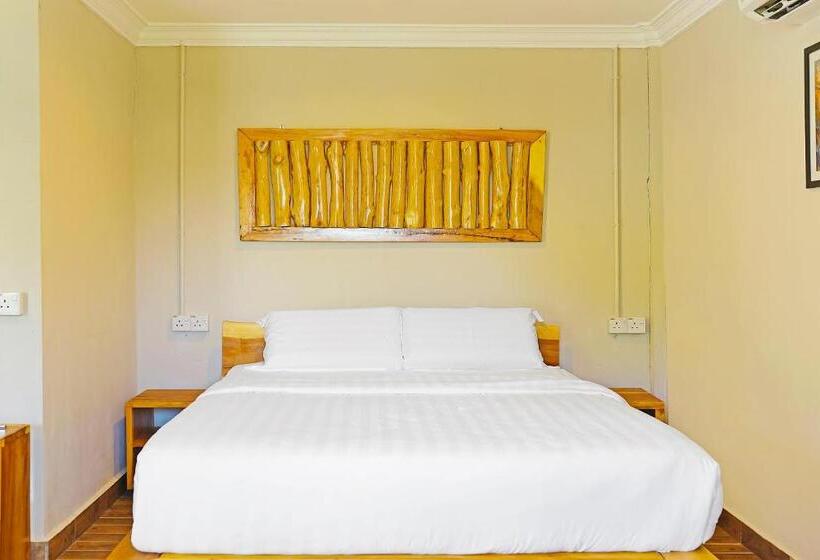 Люкс Повышенной Комфортности, Capital O 90557 Dedsaan Beach Village