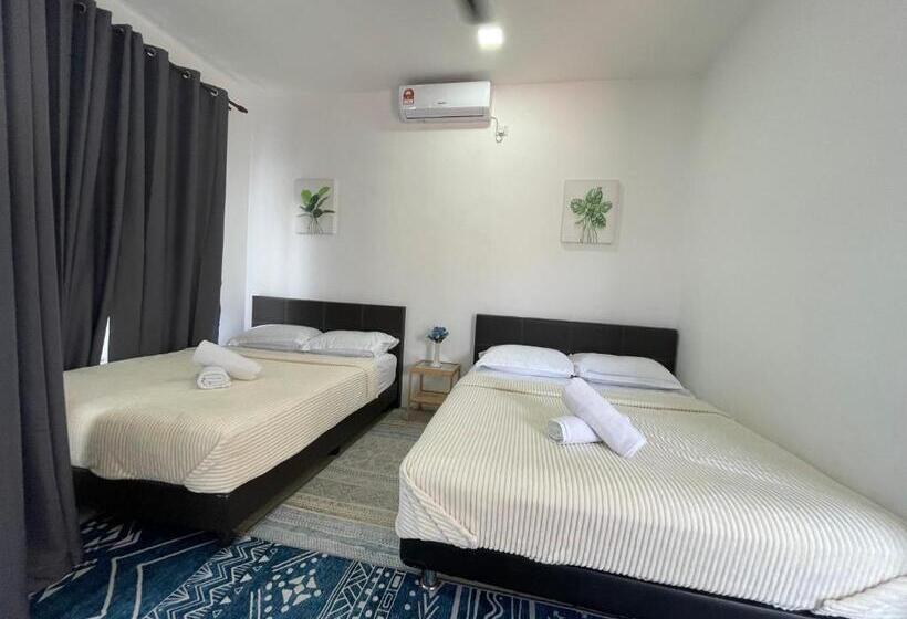 Номер Deluxe с Балконом, Suasana Stay & Homestay Near Umt Unisza Ipg Mrsm Kuala Nerus, Terengganu
