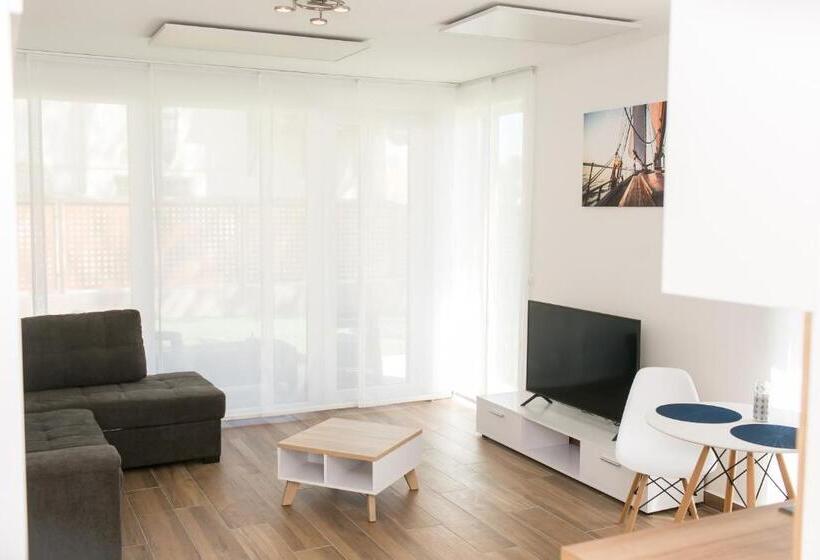 Студия Стандарт, Anchor Apartman By Hellobalatonlelle