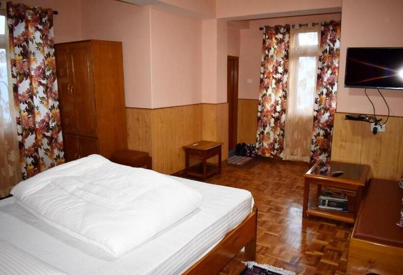 اتاق استاندارد با چشم‌انداز کوهستان, Alpine Guest House