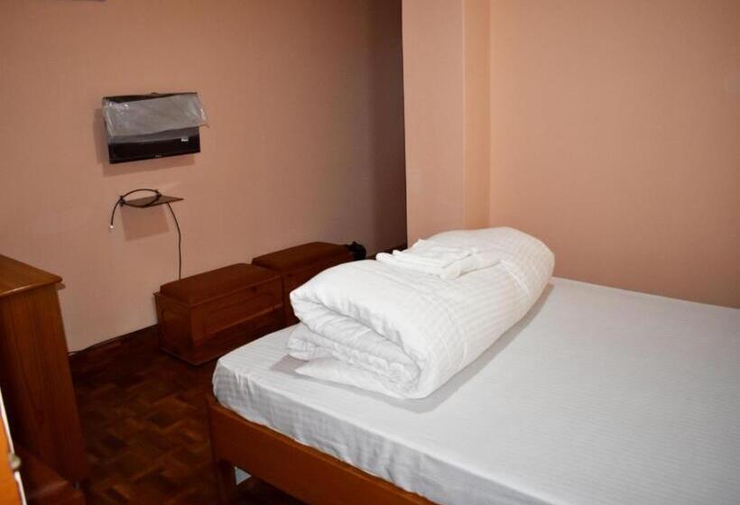 اتاق اکونومی, Alpine Guest House