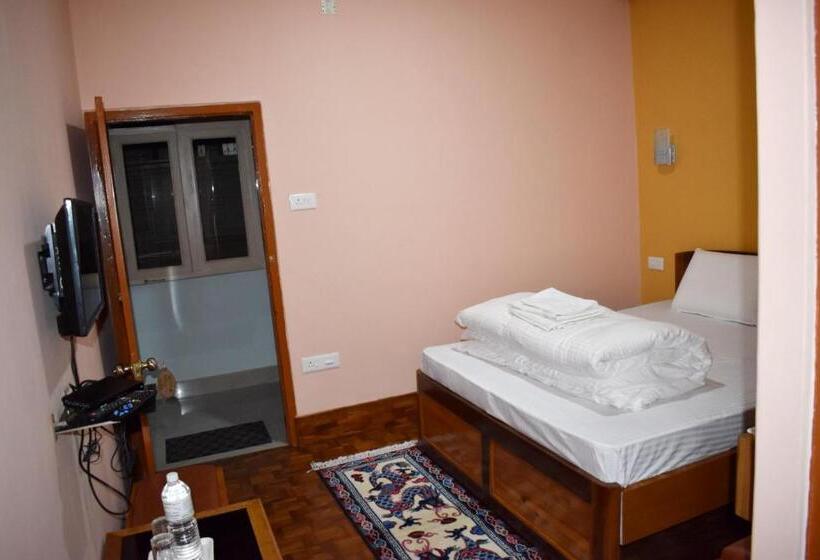اتاق اکونومی, Alpine Guest House
