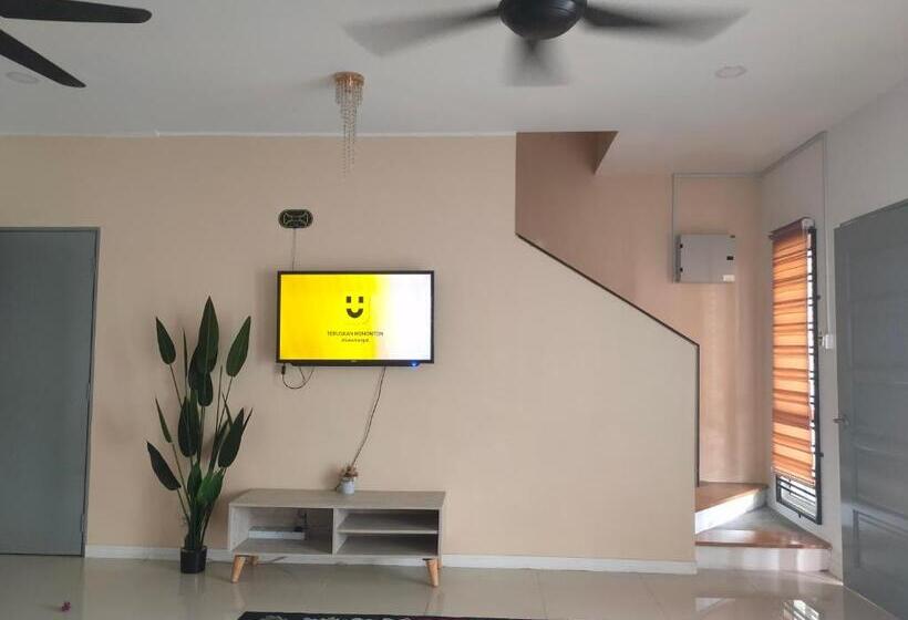 Дом 4 Спальни, Naira Homestay Kota Bharu ,wakaf Che Yeh 4 Bilik 3 Aircond