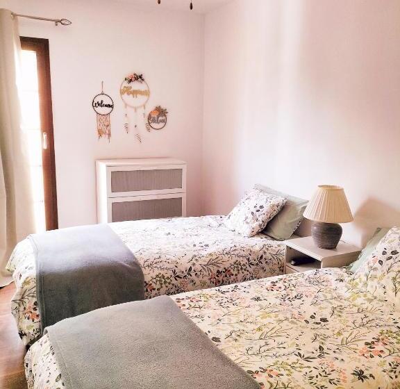 Номер Стандарт, Valencia Beach Room With Private Bathroom Coliving