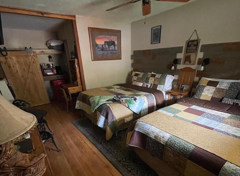 Номер Deluxe, Dusty Boots Motel & Cafe