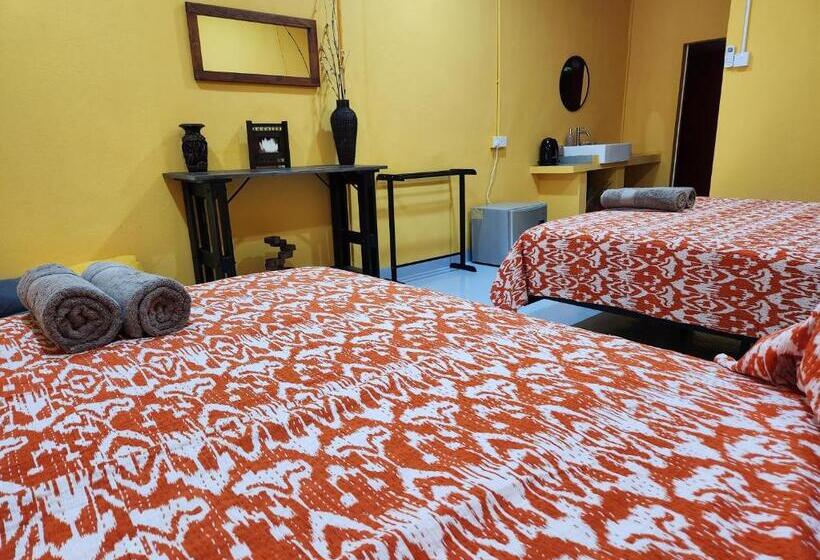 اتاق لوکس خانوادگی, Gecko Guesthouse