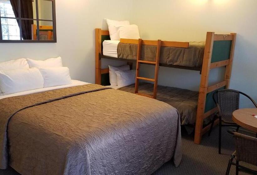Четырехместный Номер Стандарт, White Willow Motel