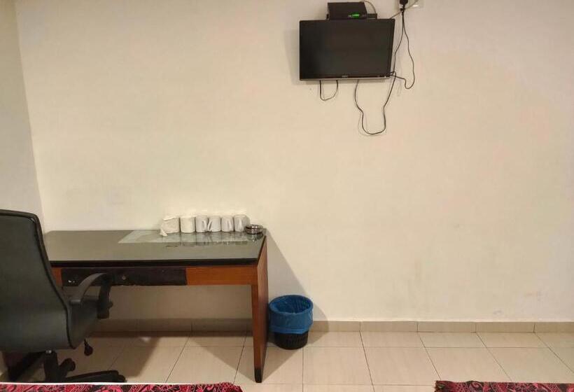 سوییت خانوادگی, Mz Hotel Official Account
